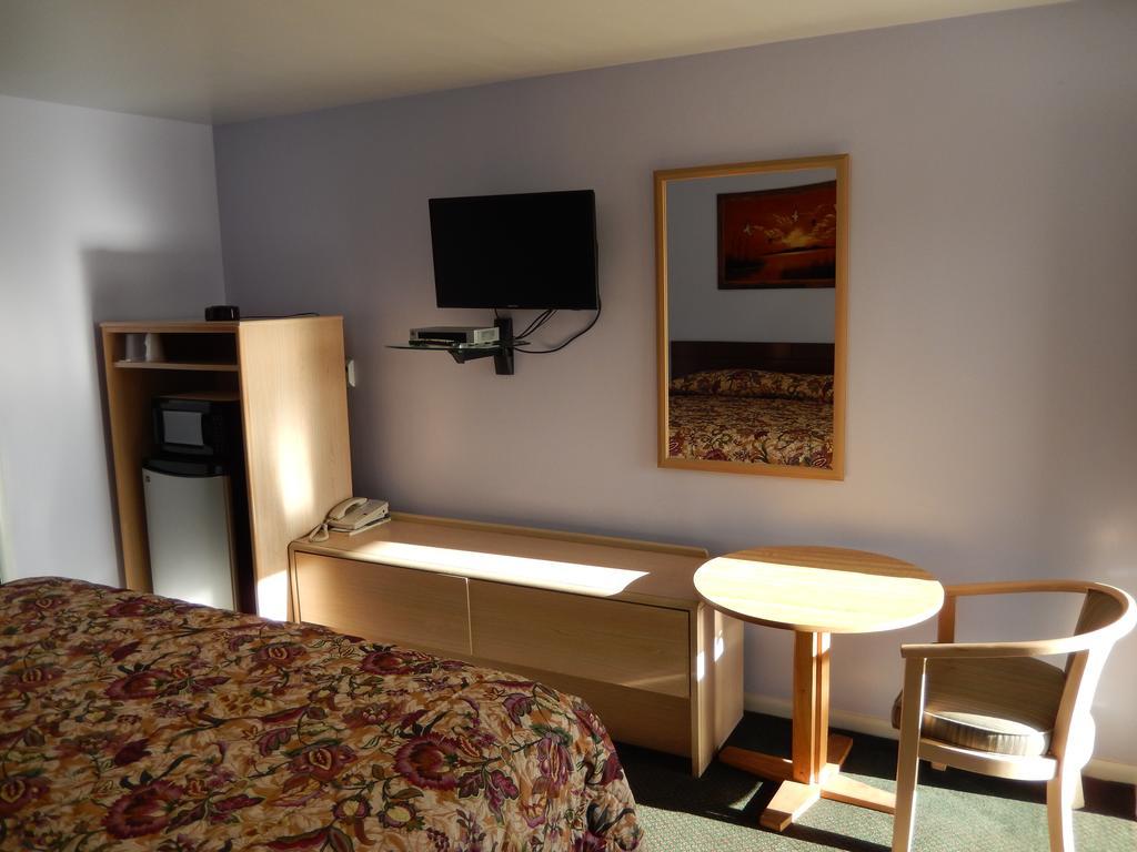 Townsman Motel Boise City Room photo